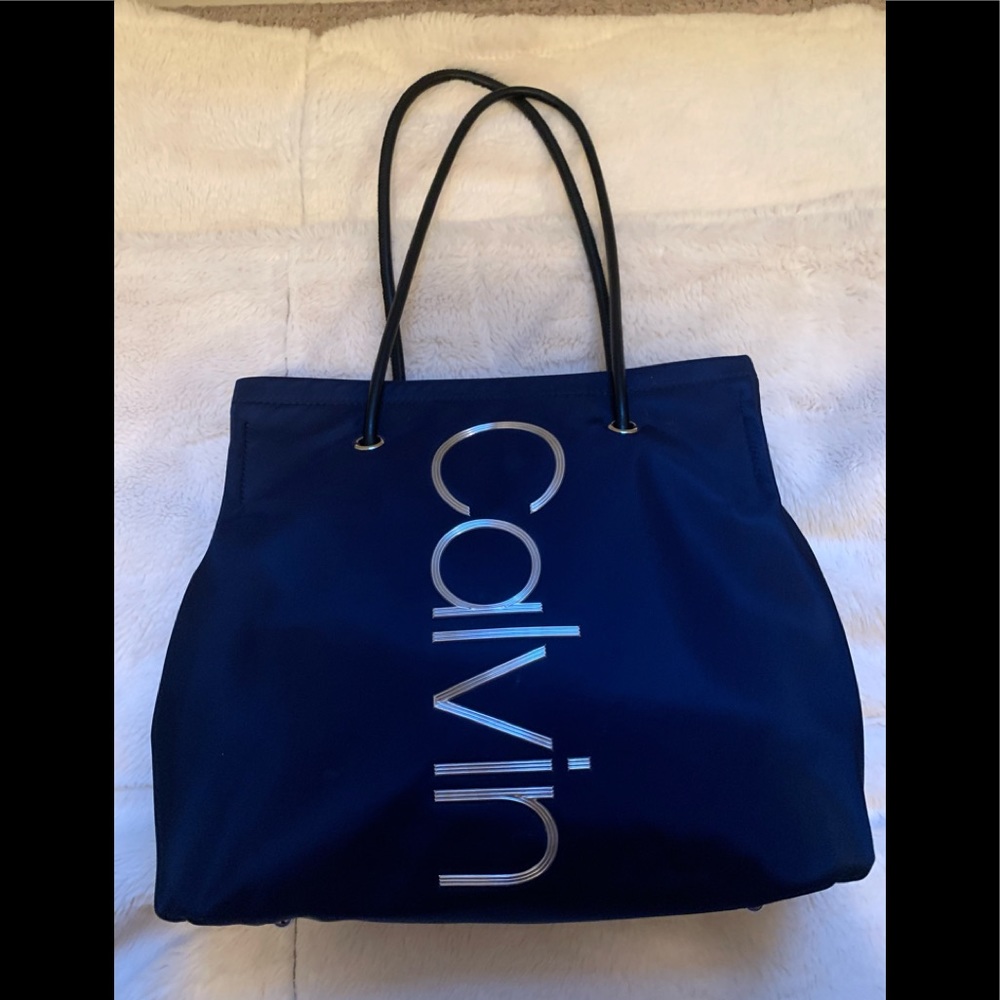 Like new Calvin Klein bag